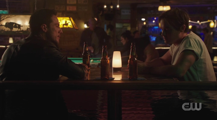 VampireDiariesWorld-dot-nl_RoswellNewMexico3x01-1956.jpg