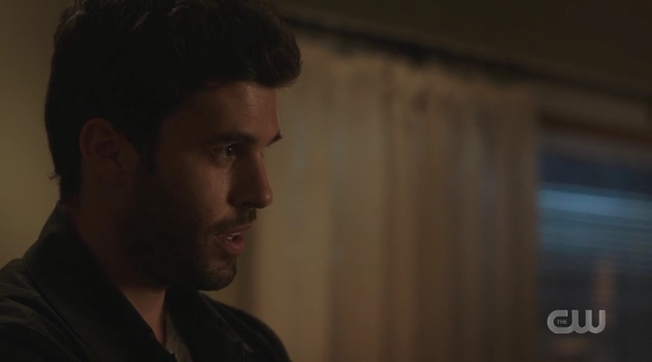 VampireDiariesWorld-dot-nl_RoswellNewMexico3x01-2312.jpg