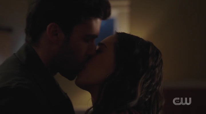 VampireDiariesWorld-dot-nl_RoswellNewMexico3x01-2328.jpg