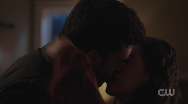VampireDiariesWorld-dot-nl_RoswellNewMexico3x01-2329.jpg