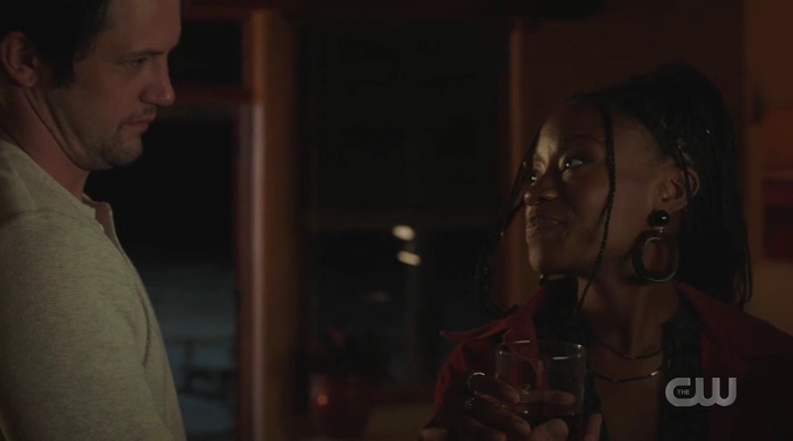 VampireDiariesWorld-dot-nl_RoswellNewMexico3x01-2338.jpg