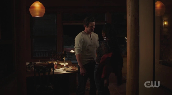 VampireDiariesWorld-dot-nl_RoswellNewMexico3x01-2352.jpg