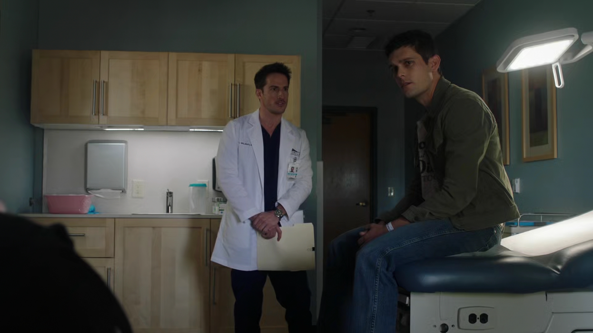 VampireDiariesWorld-dot-nl_RoswellNewMexico3x02-0401.jpg