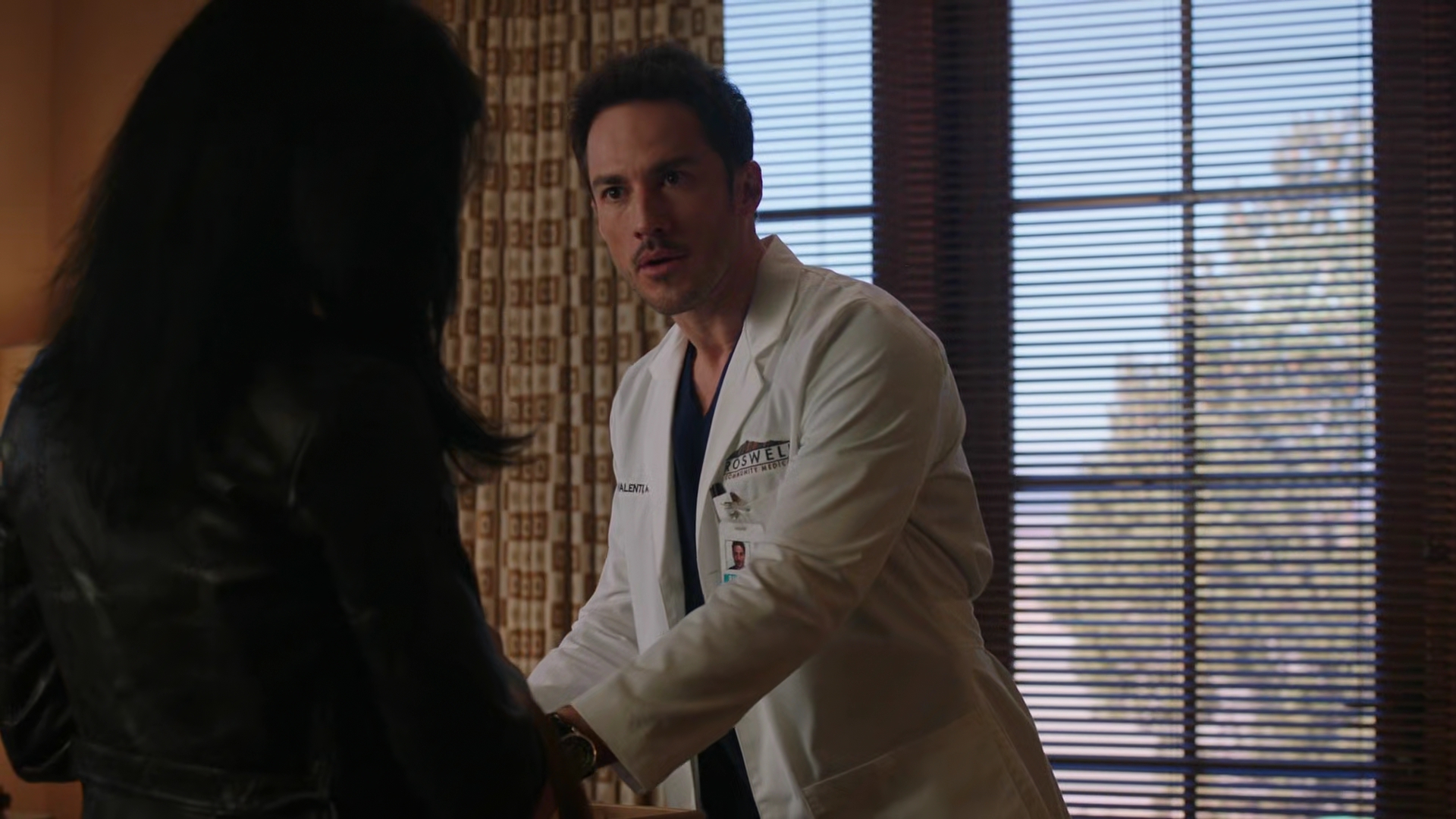 VampireDiariesWorld-dot-nl_RoswellNewMexico3x02-0520.jpg
