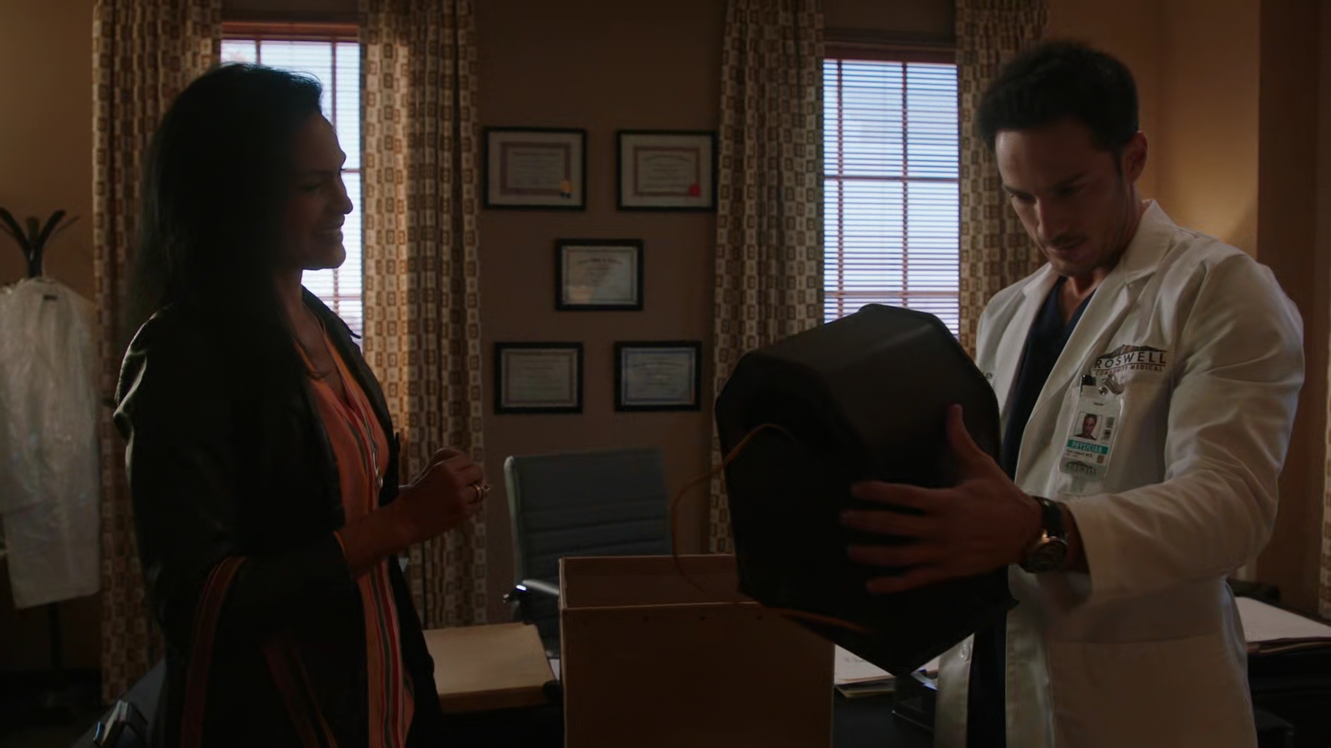VampireDiariesWorld-dot-nl_RoswellNewMexico3x02-0523.jpg