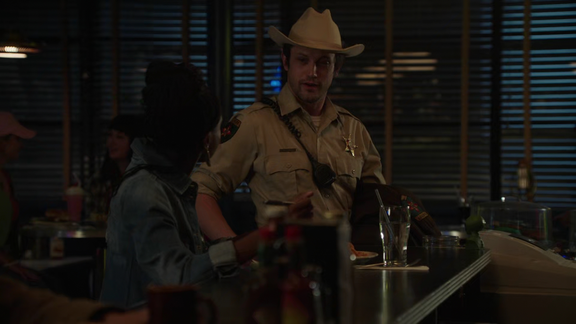 VampireDiariesWorld-dot-nl_RoswellNewMexico3x02-2298.jpg