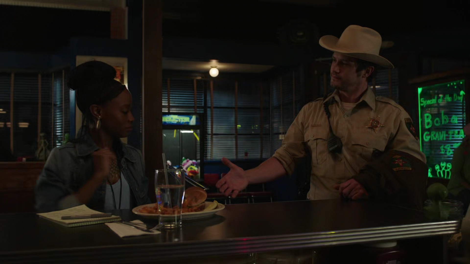 VampireDiariesWorld-dot-nl_RoswellNewMexico3x02-2333.jpg