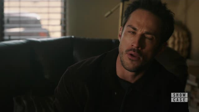 VampireDiariesWorld-dot-nl_RoswellNewMexico3x03-0917.jpg