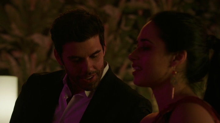 VampireDiariesWorld-dot-nl_RoswellNewMexico3x04-1746.jpg