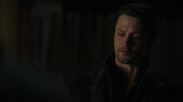 VampireDiariesWorld-dot-nl_RoswellNewMexico3x04-1951.jpg