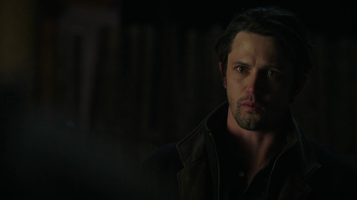 VampireDiariesWorld-dot-nl_RoswellNewMexico3x04-1952.jpg