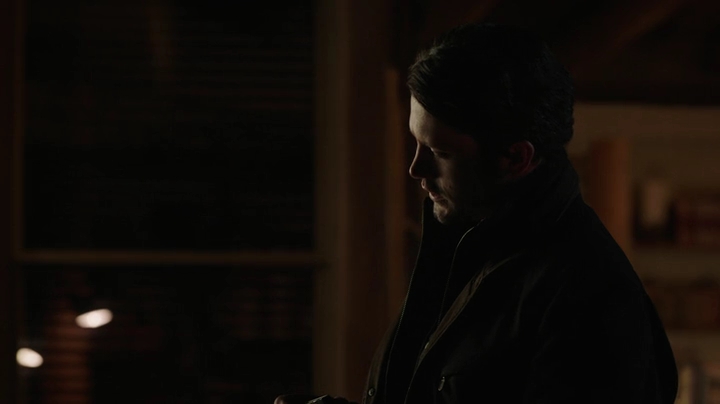 VampireDiariesWorld-dot-nl_RoswellNewMexico3x04-1970.jpg