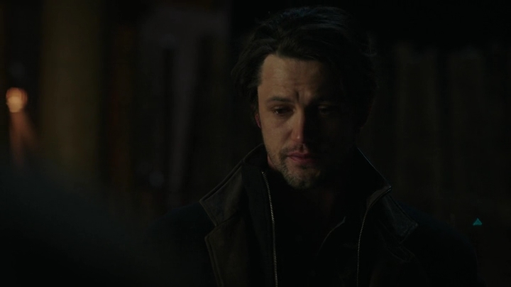 VampireDiariesWorld-dot-nl_RoswellNewMexico3x04-1997.jpg