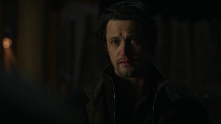 VampireDiariesWorld-dot-nl_RoswellNewMexico3x04-1999.jpg