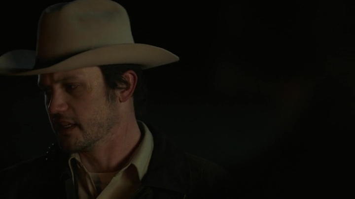 VampireDiariesWorld-dot-nl_RoswellNewMexico3x04-2005.jpg
