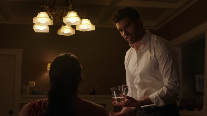 VampireDiariesWorld-dot-nl_RoswellNewMexico3x04-2405.jpg