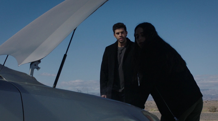 VampireDiariesWorld-dot-nl_RoswellNewMexico3x05-0784.jpg