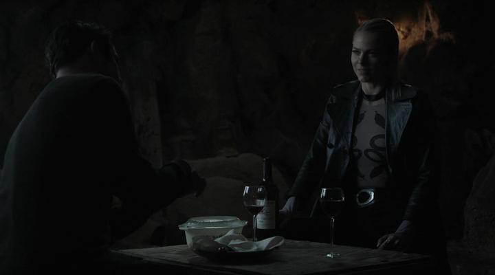 VampireDiariesWorld-dot-nl_RoswellNewMexico3x05-1057.jpg