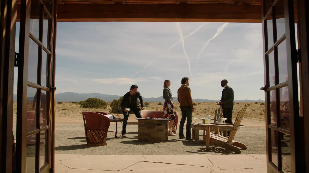 VampireDiariesWorld-dot-nl_RoswellNewMexico3x13-2001.jpg