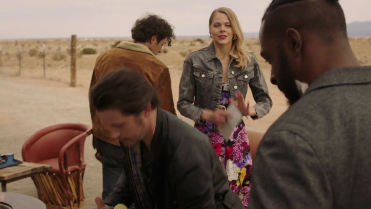 VampireDiariesWorld-dot-nl_RoswellNewMexico3x13-2004.jpg