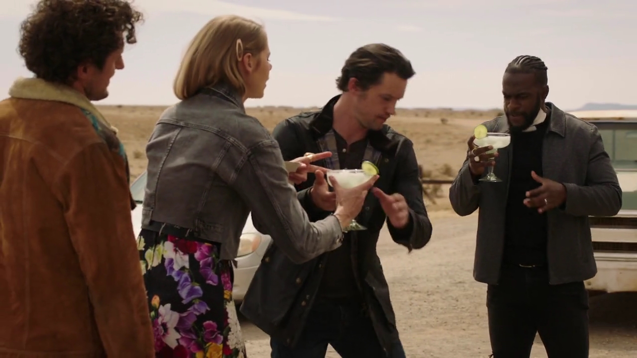 VampireDiariesWorld-dot-nl_RoswellNewMexico3x13-2010.jpg