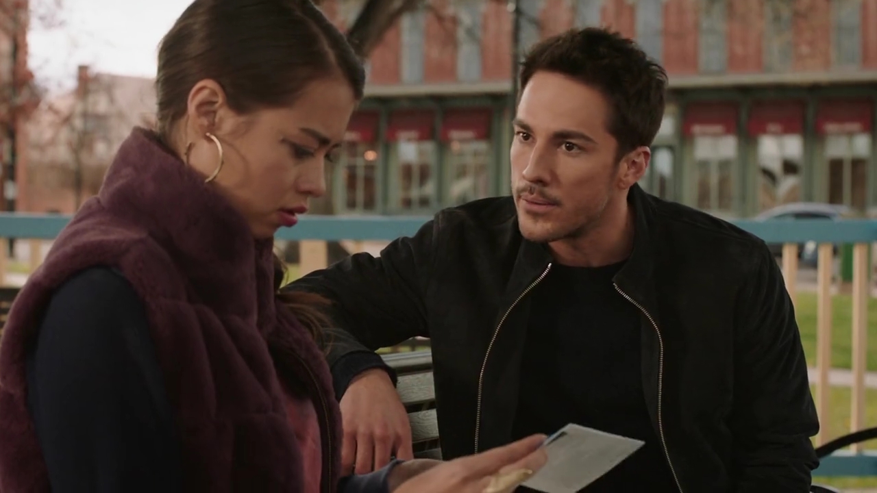 VampireDiariesWorld-dot-nl_RoswellNewMexico3x13-2048.jpg