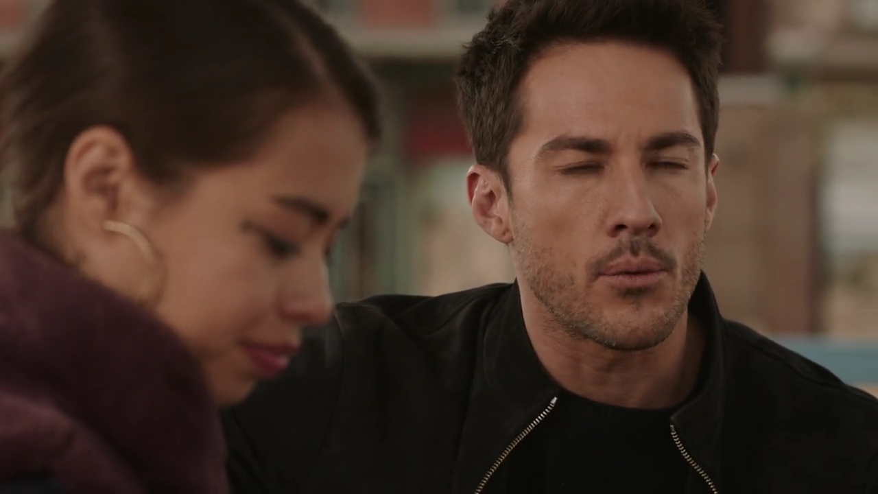 VampireDiariesWorld-dot-nl_RoswellNewMexico3x13-2077.jpg