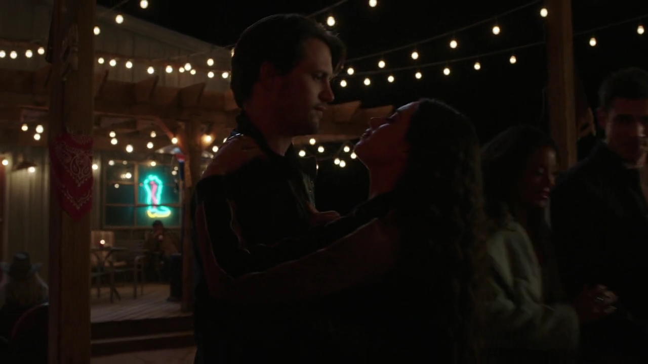 VampireDiariesWorld-dot-nl_RoswellNewMexico3x13-2187.jpg