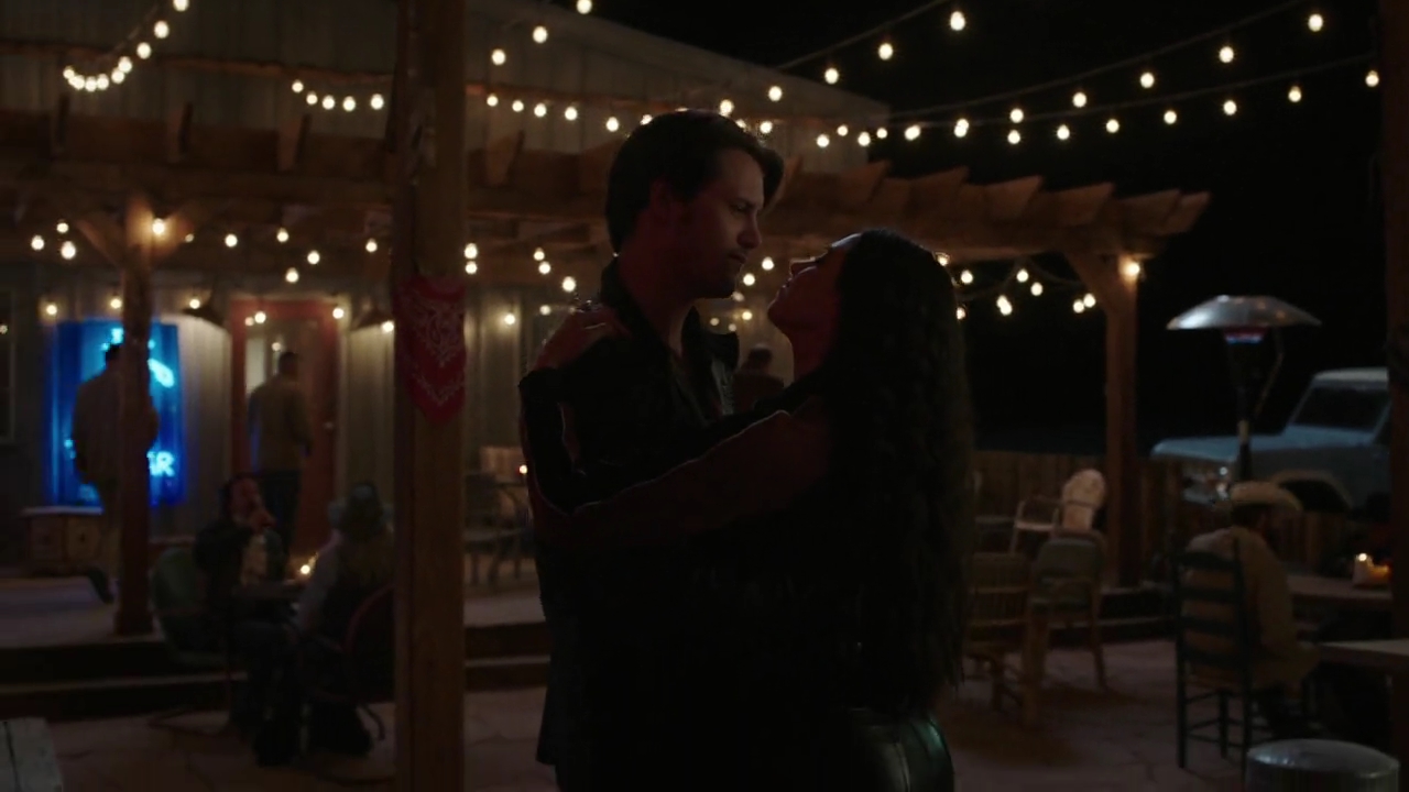 VampireDiariesWorld-dot-nl_RoswellNewMexico3x13-2189.jpg