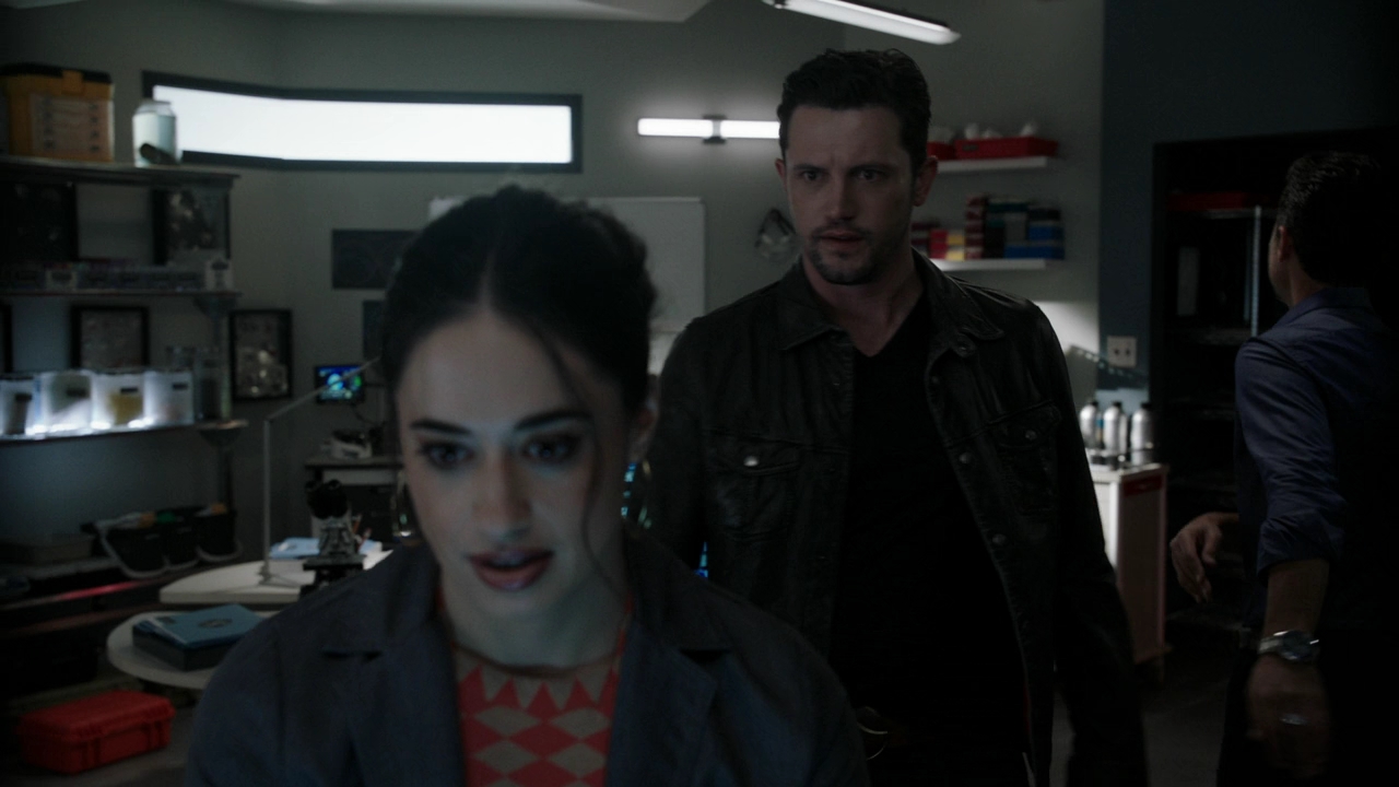 VampireDiariesWorld-dot-nl_RoswellNewMexico4x03-0491.jpg