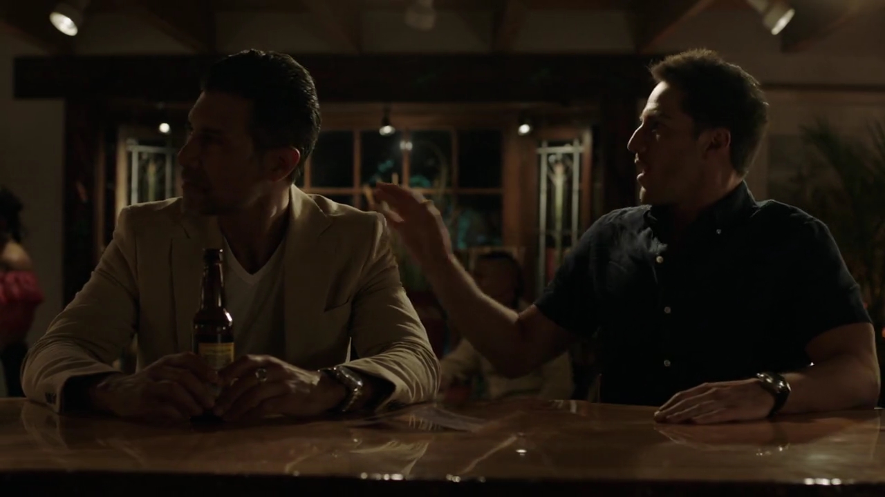 VampireDiariesWorld-dot-nl_RoswellNewMexico4x06-1972.jpg