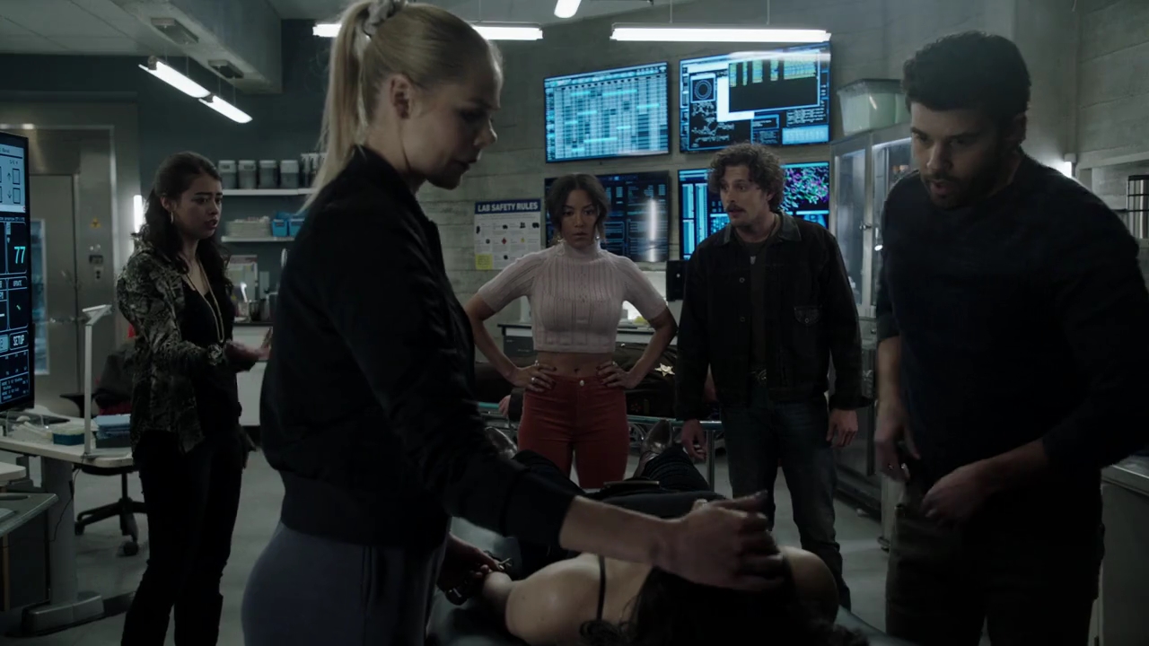VampireDiariesWorld-dot-nl_RoswellNewMexico4x09-0401.jpg