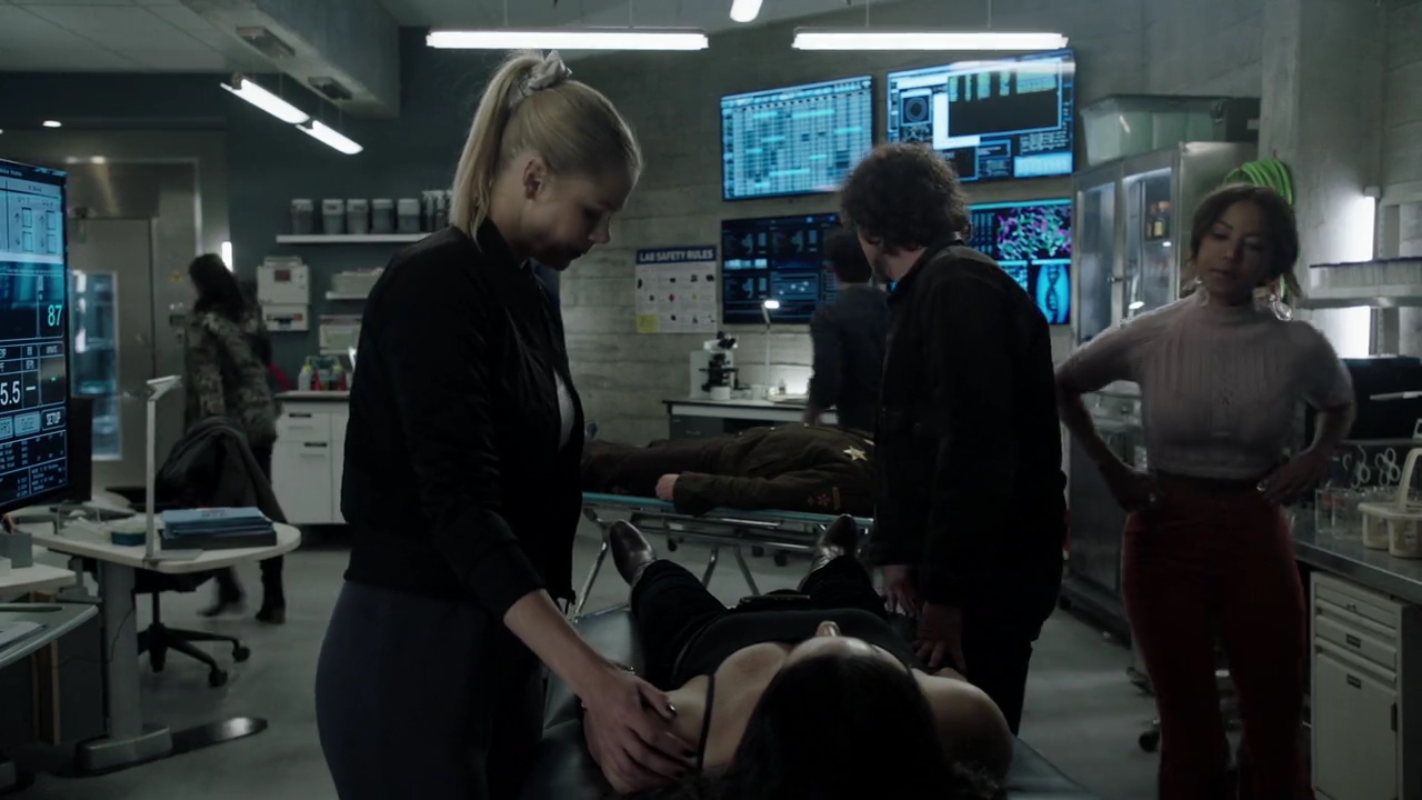 VampireDiariesWorld-dot-nl_RoswellNewMexico4x09-0459.jpg