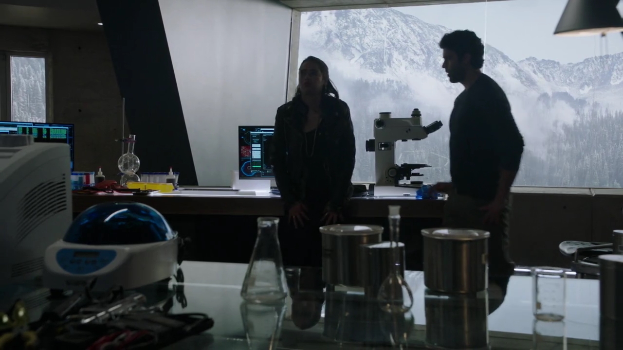 VampireDiariesWorld-dot-nl_RoswellNewMexico4x09-0811.jpg