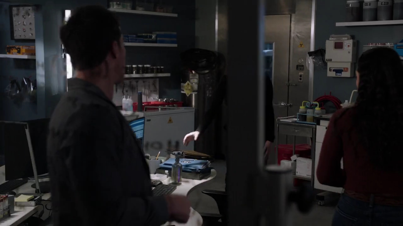 VampireDiariesWorld-dot-nl_RoswellNewMexico4x12-0402.jpg
