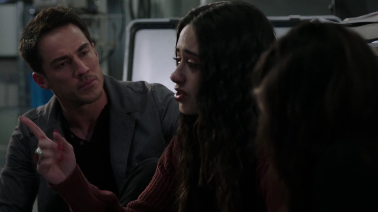 VampireDiariesWorld-dot-nl_RoswellNewMexico4x12-1649.jpg