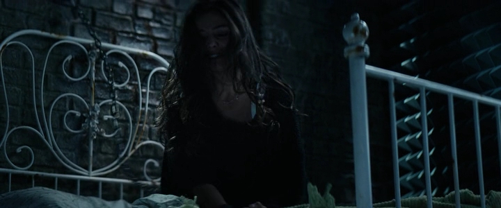 VampireDiariesWorld-dot-nl_TellMeAStory2x05-1983.jpg