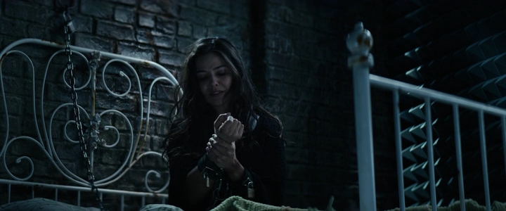 VampireDiariesWorld-dot-nl_TellMeAStory2x05-1987.jpg