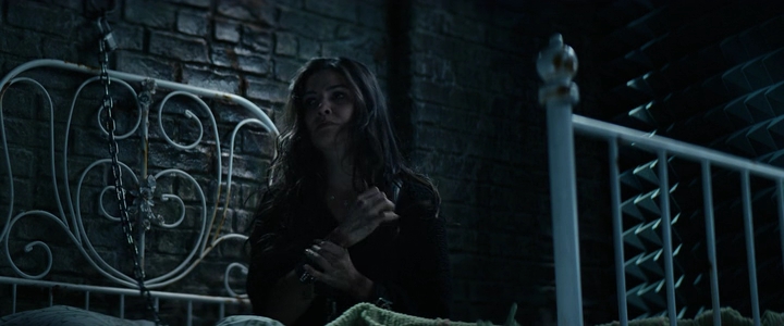 VampireDiariesWorld-dot-nl_TellMeAStory2x05-1990.jpg
