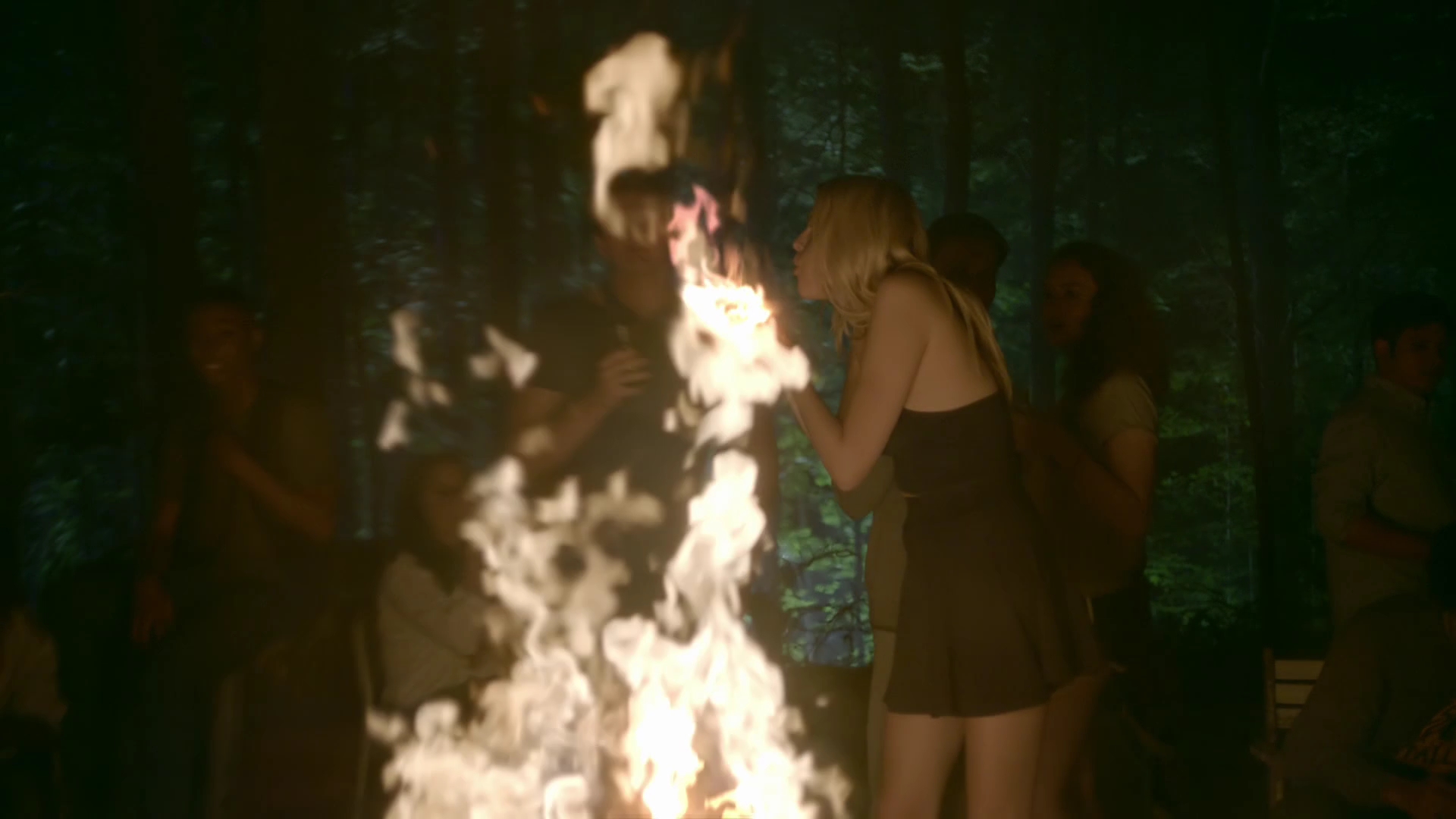 VampireDiariesWorld-dot-nl_Legacies1x01ThisIsthePartWhereYouRun01211.jpg