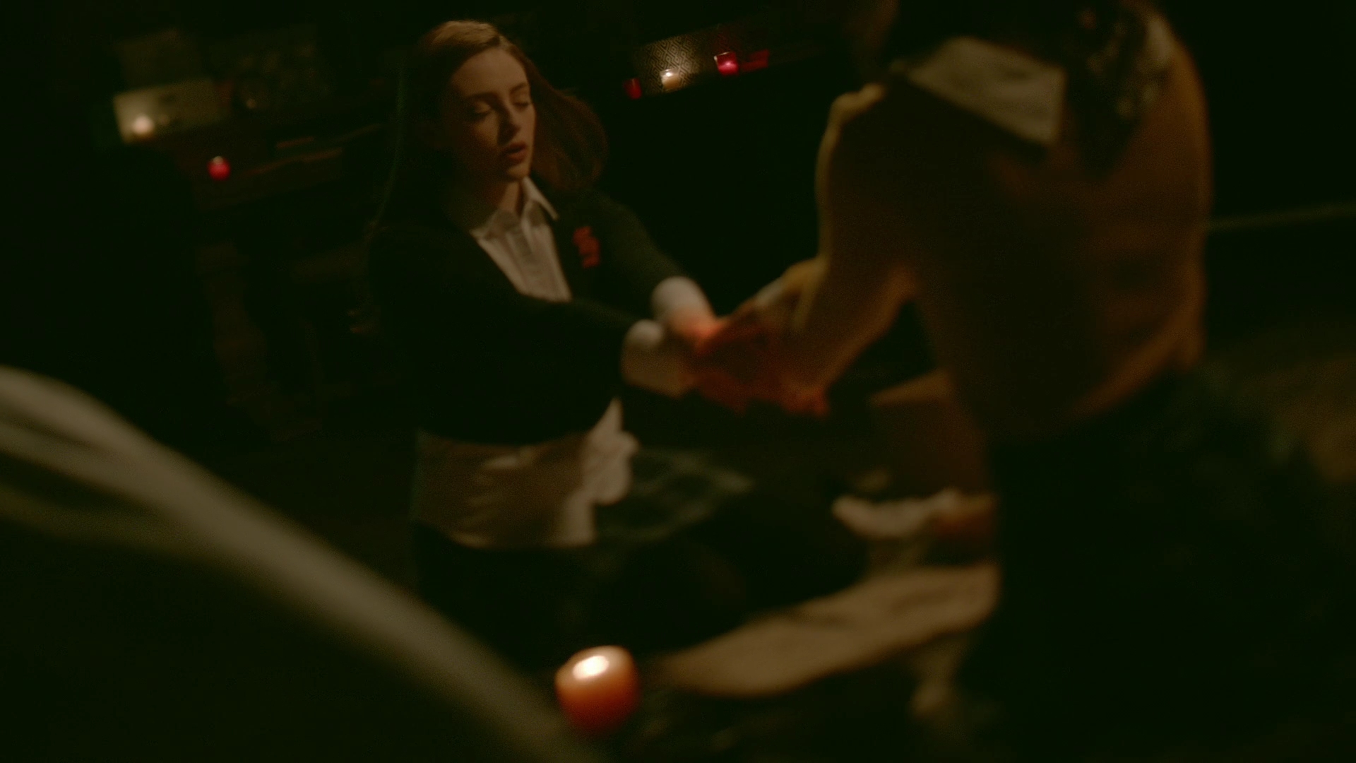 VampireDiariesWorld-dot-nl_Legacies1x01ThisIsthePartWhereYouRun02398.jpg
