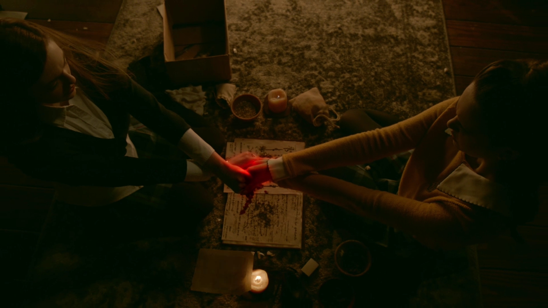 VampireDiariesWorld-dot-nl_Legacies1x01ThisIsthePartWhereYouRun02433.jpg VampireDiariesWorld-dot-nl_Legacies1x01ThisIsthePartWhereYouRun02433.jpg