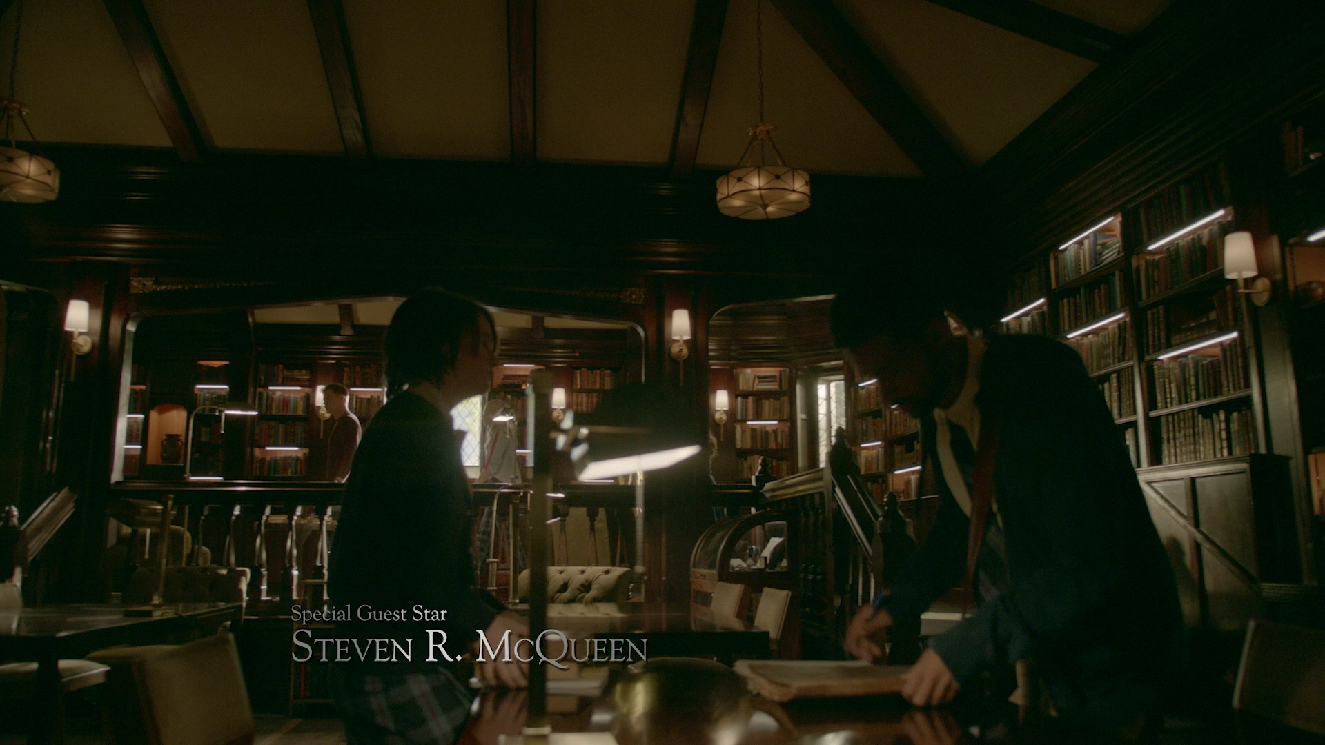 VampireDiariesWorld-dot-nl_Legacies1x03WereBeingPunkedPedro00183.jpg VampireDiariesWorld-dot-nl_Legacies1x03WereBeingPunkedPedro00183.jpg