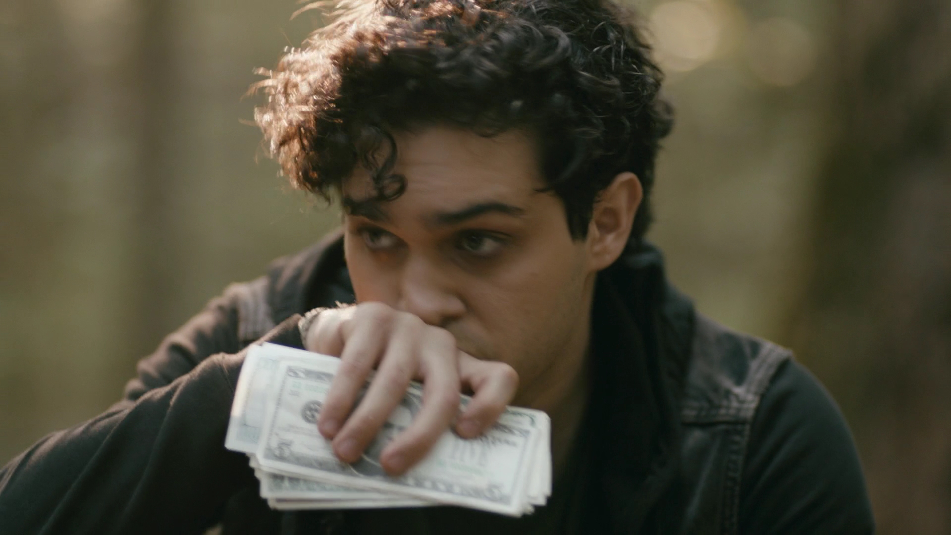 VampireDiariesWorld-dot-nl_Legacies1x03WereBeingPunkedPedro01324.jpg VampireDiariesWorld-dot-nl_Legacies1x03WereBeingPunkedPedro01324.jpg