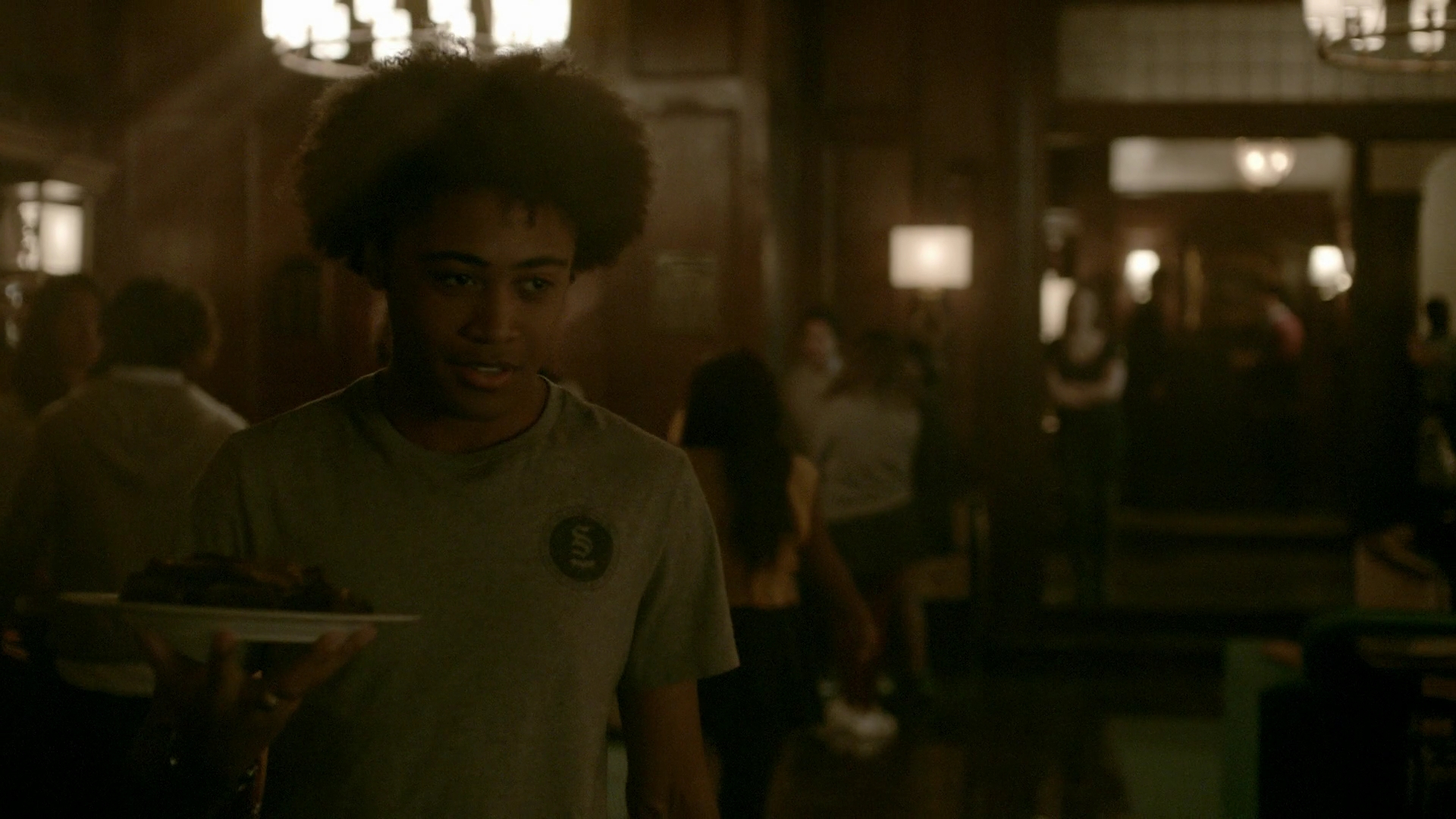 VampireDiariesWorld-dot-nl_Legacies1x03WereBeingPunkedPedro02292.jpg VampireDiariesWorld-dot-nl_Legacies1x03WereBeingPunkedPedro02292.jpg