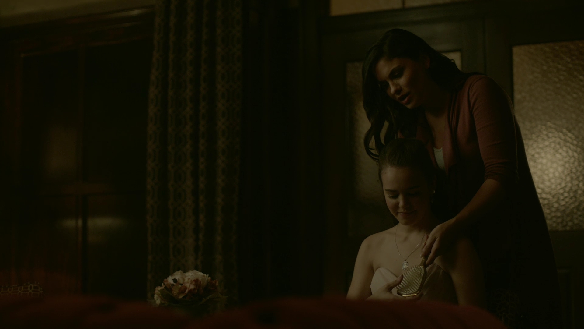 VampireDiariesWorld-dot-nl_Legacies1x06MombieDearest01092.jpg VampireDiariesWorld-dot-nl_Legacies1x06MombieDearest01092.jpg