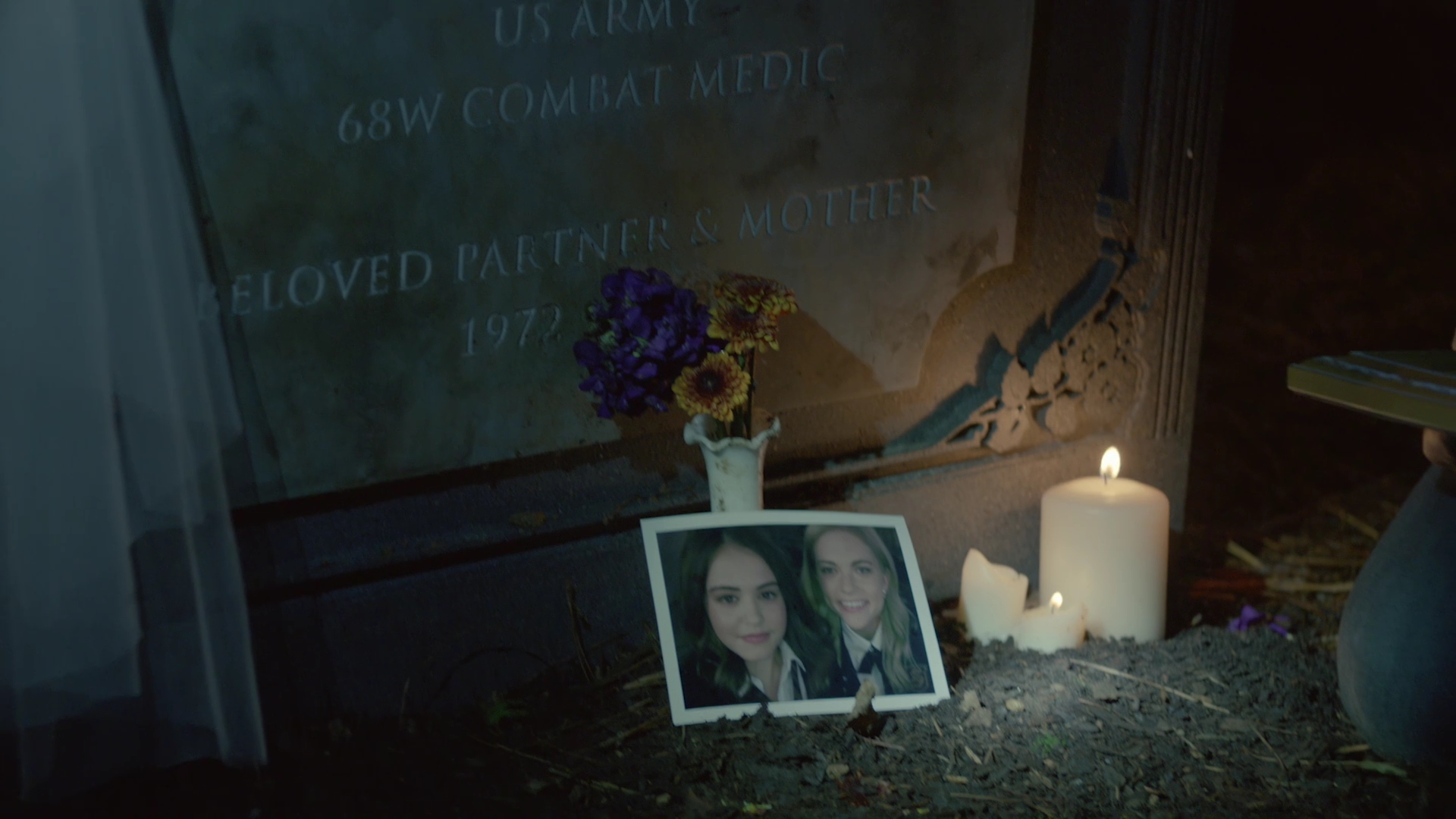 VampireDiariesWorld-dot-nl_Legacies1x06MombieDearest02341.jpg