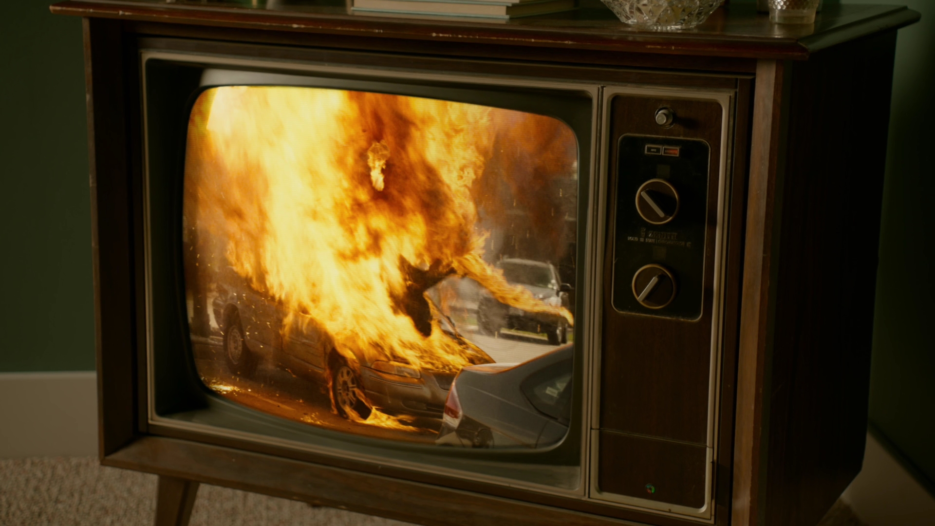 VampireDiariesWorld-dot-nl_Legacies1x08MaybeIShouldStartFromTheEnd00539.jpg
