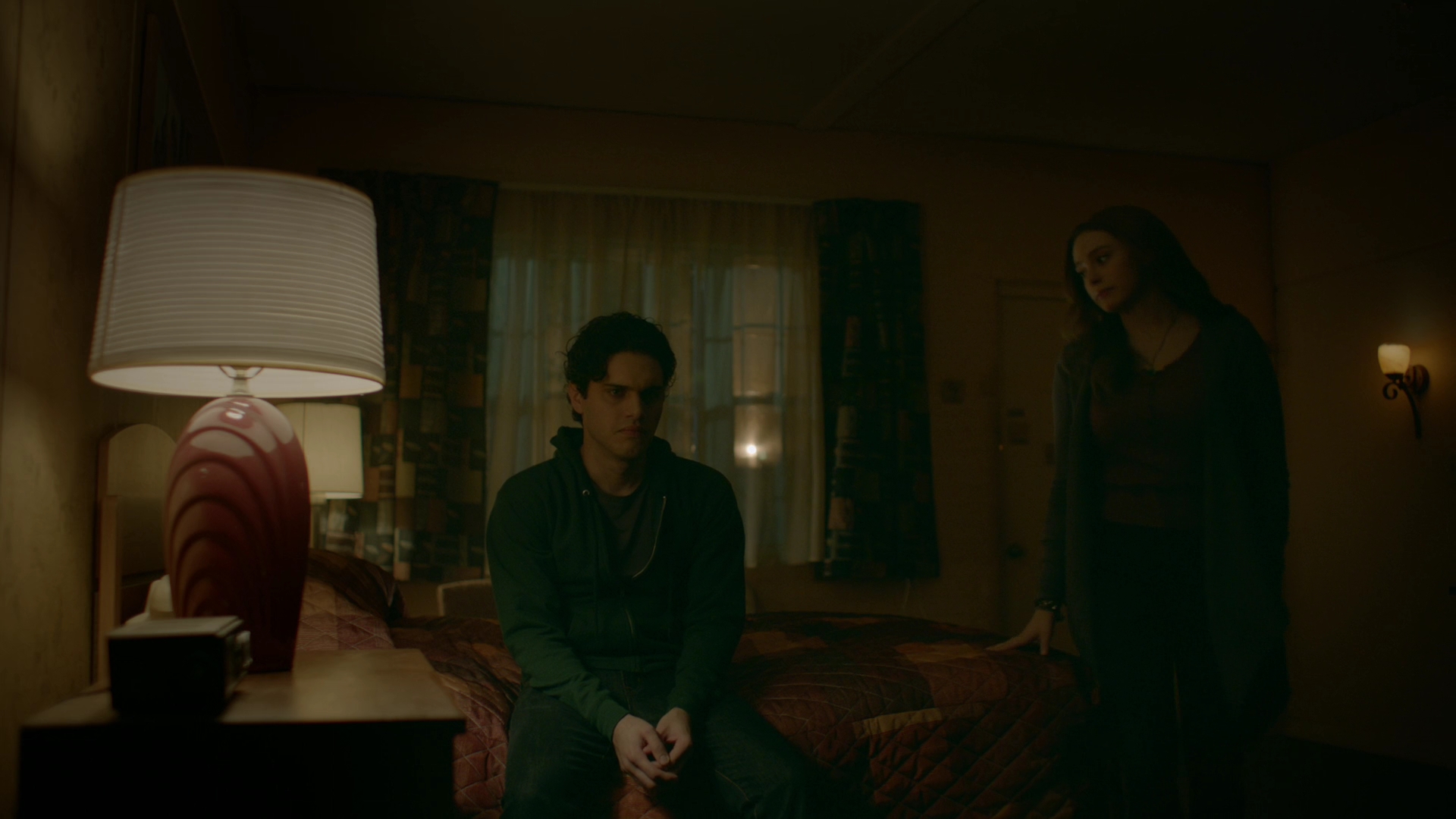 VampireDiariesWorld-dot-nl_Legacies1x08MaybeIShouldStartFromTheEnd01354.jpg