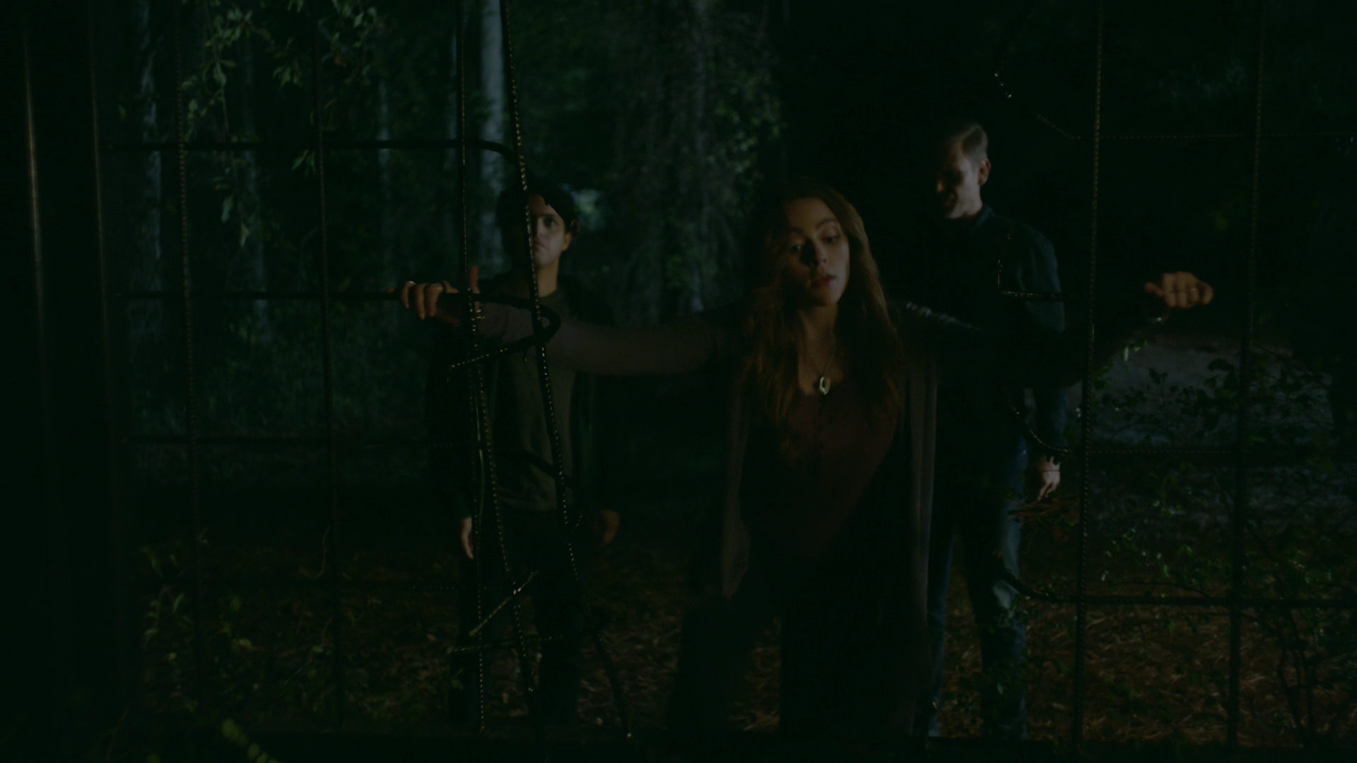 VampireDiariesWorld-dot-nl_Legacies1x08MaybeIShouldStartFromTheEnd01946.jpg